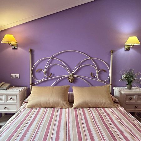 Hotel Casona Los Caballeros Santillana del Mar Eksteriør billede