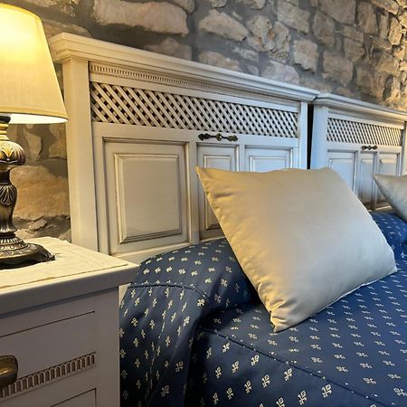 Hotel Casona Los Caballeros Santillana del Mar Eksteriør billede