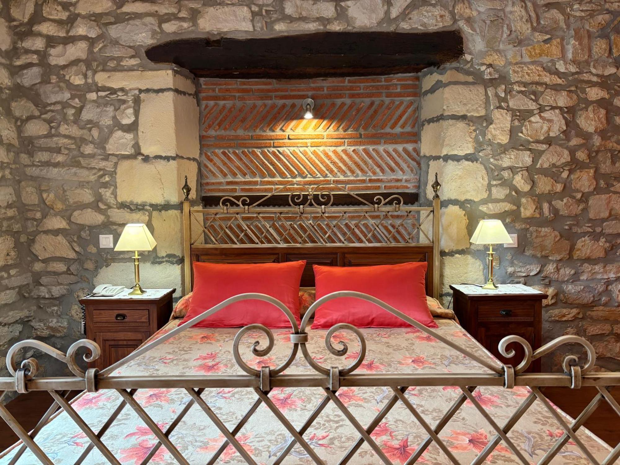 Hotel Casona Los Caballeros Santillana del Mar Eksteriør billede