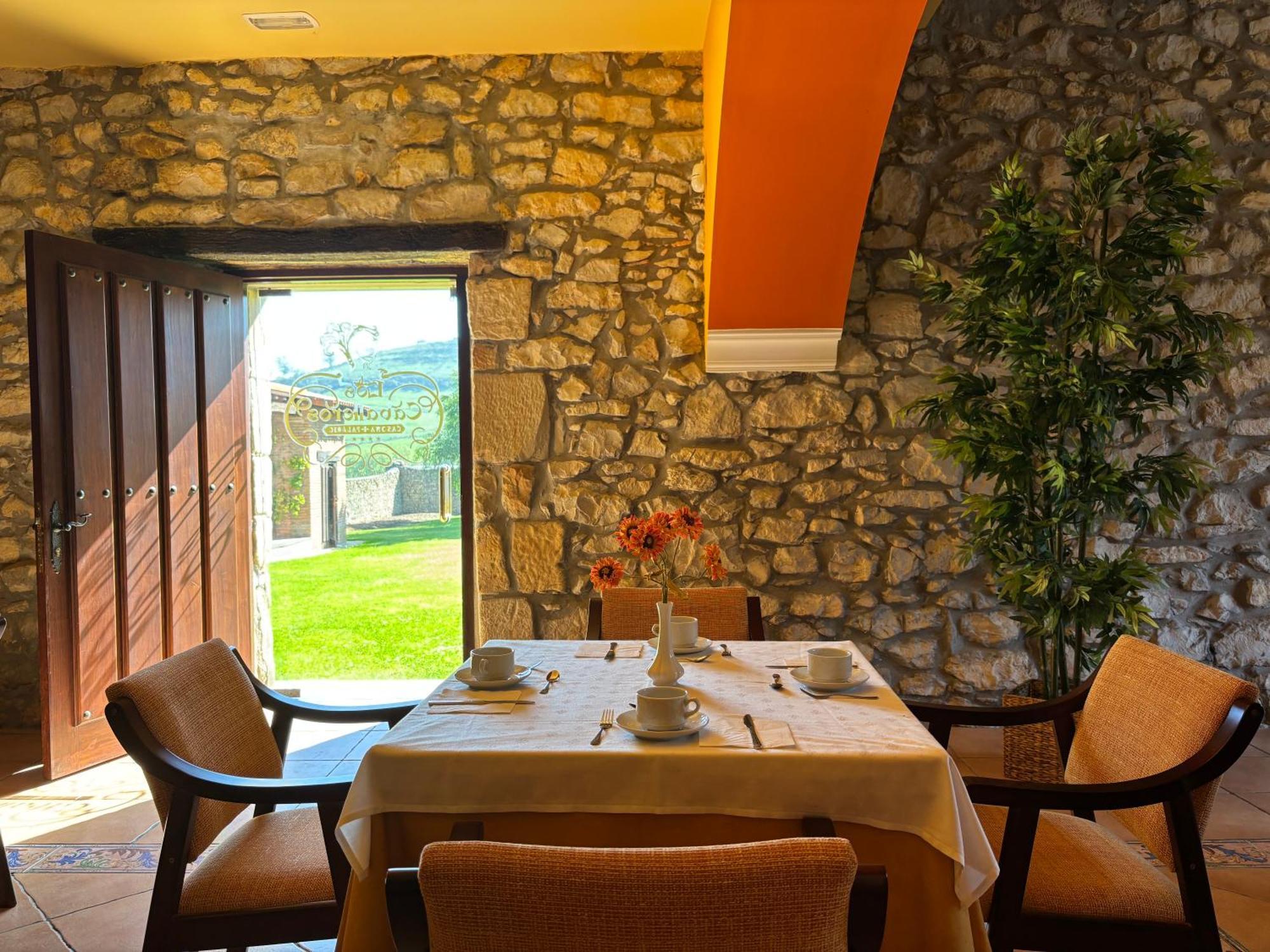 Hotel Casona Los Caballeros Santillana del Mar Eksteriør billede