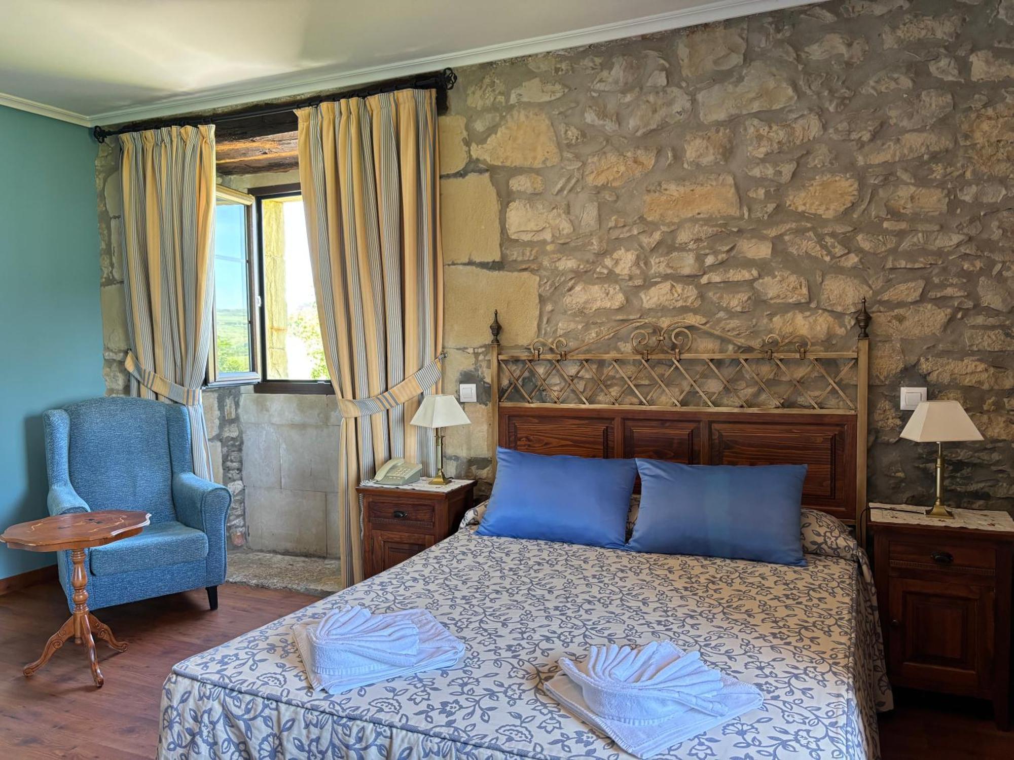 Hotel Casona Los Caballeros Santillana del Mar Eksteriør billede